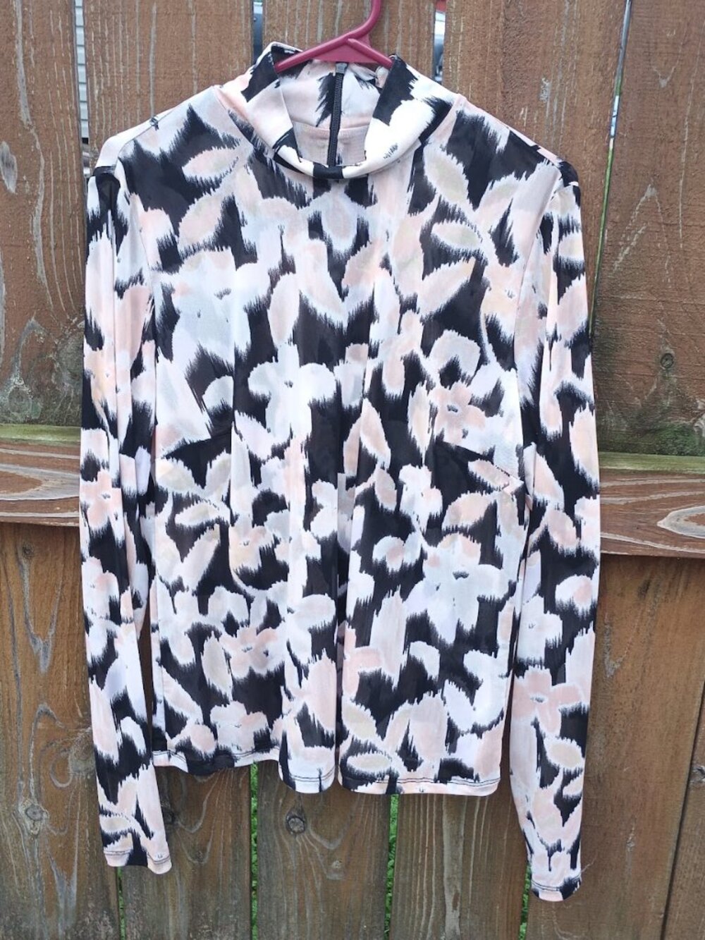 Cabi Mesh Turtleneck Blouse #4422 Sz. M
